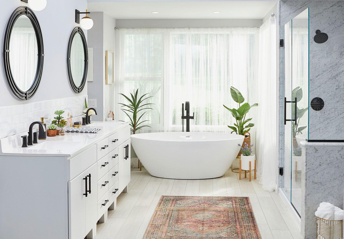Baño moderno con mueble suspendido